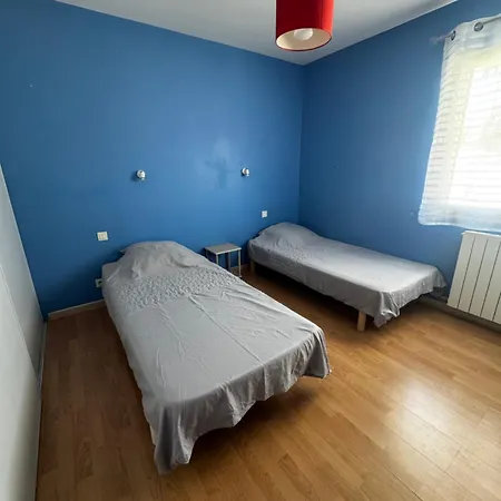 Avec Piscine بيت للعطل فيلنوف ليه ماجولون